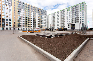 Апрель 2025